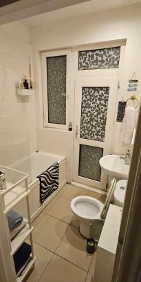 St. Leonard's House | Cozy Room