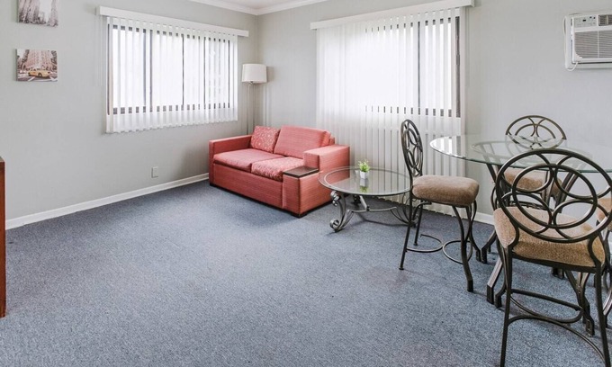 Riverview Apartment | Cozy Room in Brownstown Private Bath Wi-Fi