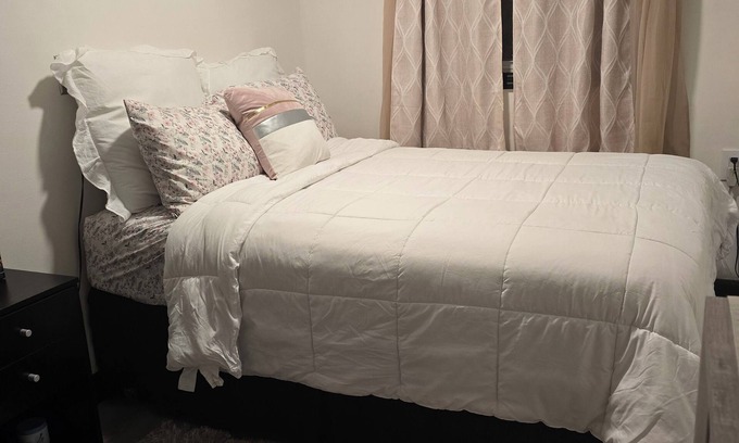 Fairview Cottage | Cozy room in peaceful North Bergen near NYC 15minutes via Ferrys.