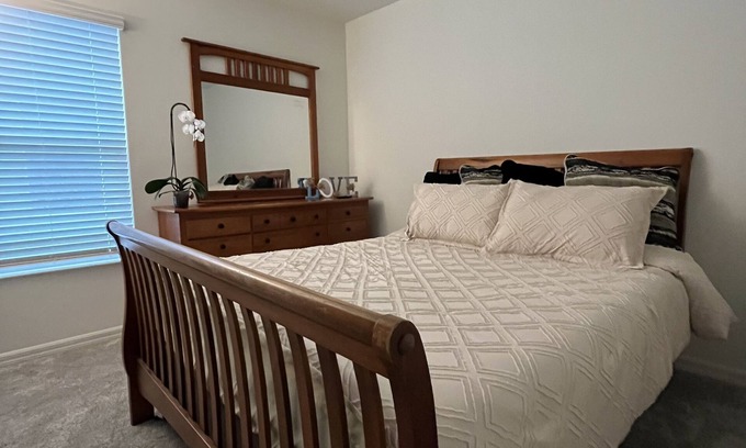 Haines City House | Cozy Room near Disney World B
