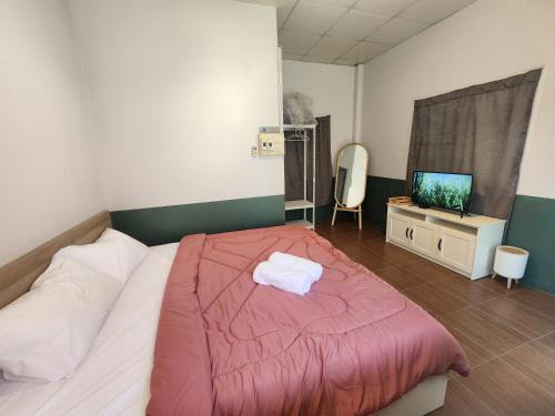 Bang Khun Si Apartment | Cozy room near MRT Fai Chai