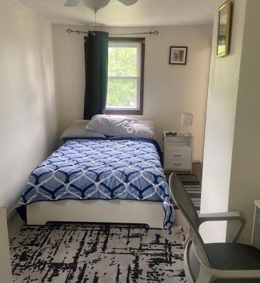 Port Ivory House | cozy room with private bathroom
