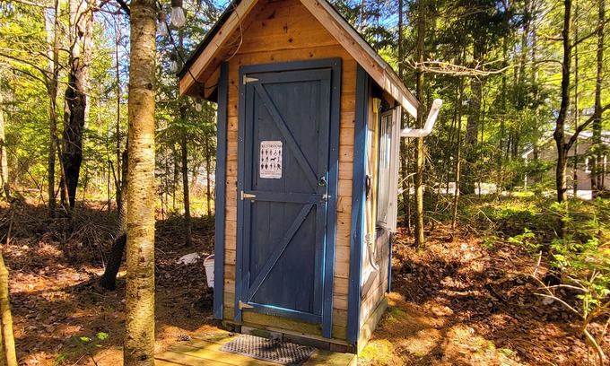 Magnetawan Cottage | Cozy rustic quiet Lakefront Cottage. Excellent fishing to catch the big one.