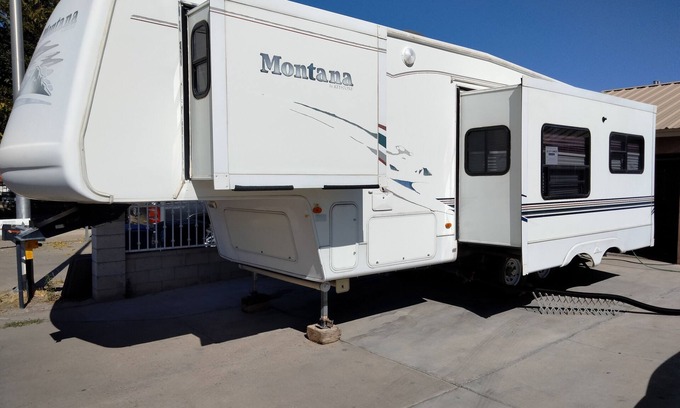 South Valley House | Cozy RV in Albuquerque
