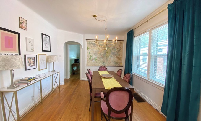St. Louis House | Cozy Saint Louis Cottage near Major Landmarks