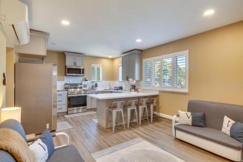Santa Clarita House | Cozy Santa Clarita Cottage Near Parks and Trails!
