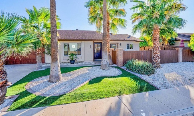 Scottsdale House | Cozy Scottsdale Home! 30+ Day Discount!