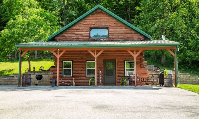 McGregor Cabin | Cozy, secluded, peaceful, pond, fishing , swimming, cabin life, large yard area