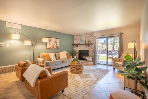 Oak Creek Apartment | Cozy Sedona Retreat - Pool, Spa, Pickleball