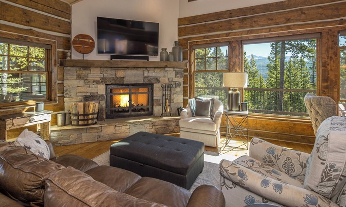 Powder Ridge Cabin | Cozy Ski-In/Ski-Out Cabin: Private Deck, Grill, Hot Tub + Views!