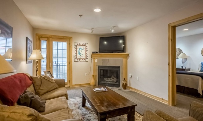 Taos Ski Valley Condo | Cozy ski-in/ski-out condo with balconies, ski views, locker, central location