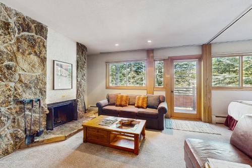 Snowmass Village Hotel | Cozy Slopeside Condo