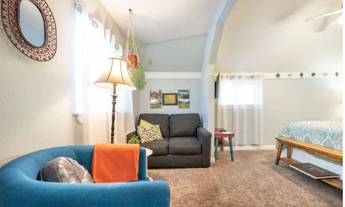 Colorado Springs Cottage | Cozy Solar Cottage on the West Side