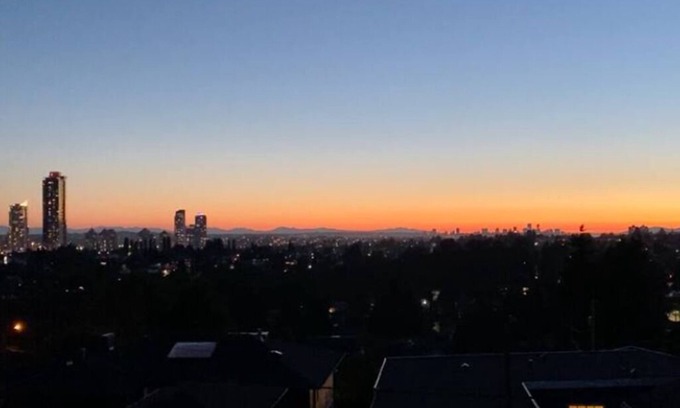 Burnaby House | Cozy & Spacious! 2 bedroom private suite in North Burnaby with private entry