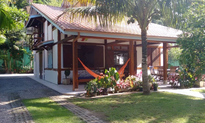 Praia do Toque-Toque Pequeno House | cozy spacious house with garden