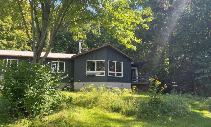 Novar House | Cozy, spacious lakeside home, less than 15 minutes to town.