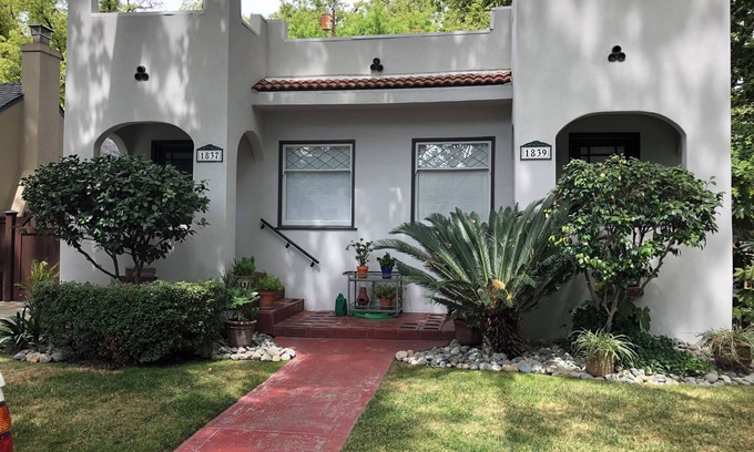 Land Park House | Cozy Spanish Bungalow bordering Land Park and Downtown