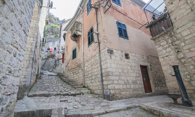 Kotor Old Town Apartment | Cozy Stay in Kotor’s Old Town - Studio Apartment