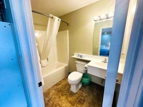 Lake City Hotel | Cozy Stay in Lake City- 2 Double Beds suite