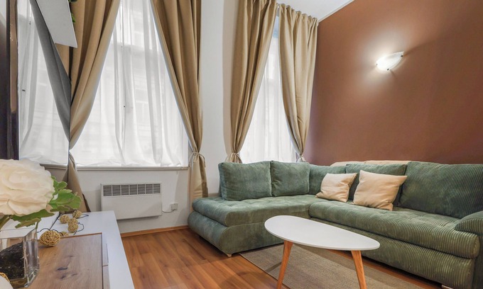 Zizkov Apartment | Cozy stay near City Center - Žižkov