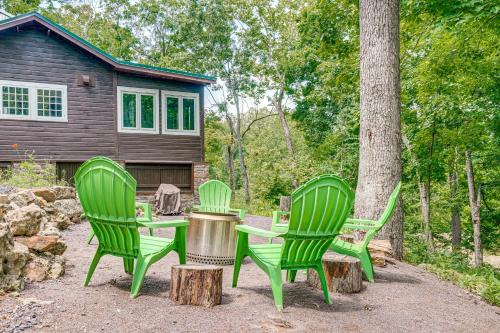 Cook Station House | Cozy Steelville Retreat River and Trail Access!