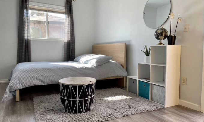 Oakland Apartment | Cozy Studio 5 min OAK airport, close to Alameda beach
