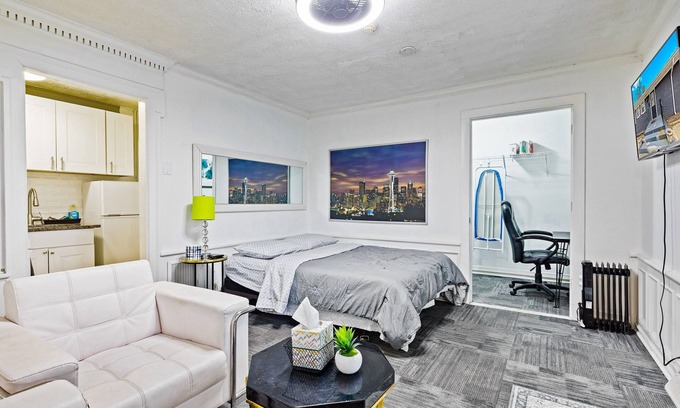 Mapleton/Fall Creek Apartment | Cozy Studio Apartment - Close To It All!