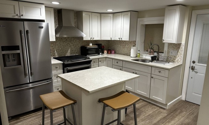 North Massapequa Apartment | Cozy Studio Apartment With Park View /Pet-Friendly Neighborhood