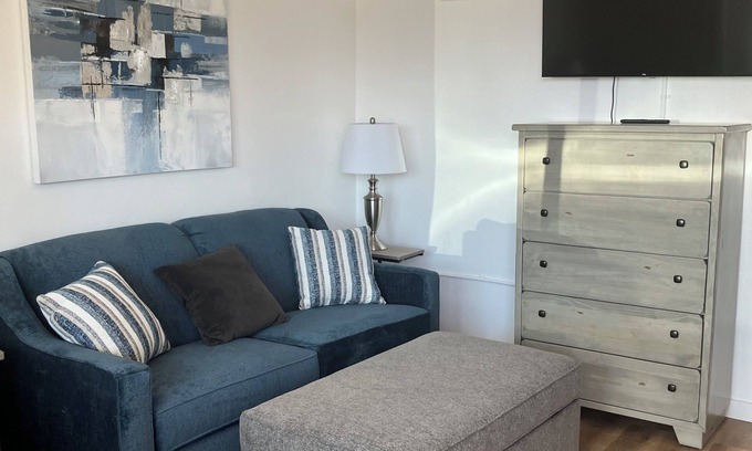 Bay City Apartment | Cozy Studio Apartment in BEAUTIFUL Bay City, Michigan!