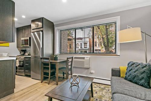 Lake View East Apartment | Cozy Studio Apt in Lakeview - Oakdale 203