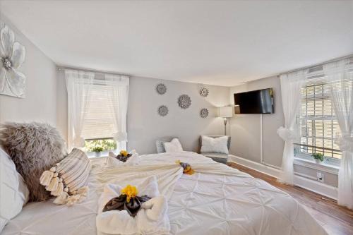 Gayborhood Apartment | Cozy Studio By Upenn & Drexel