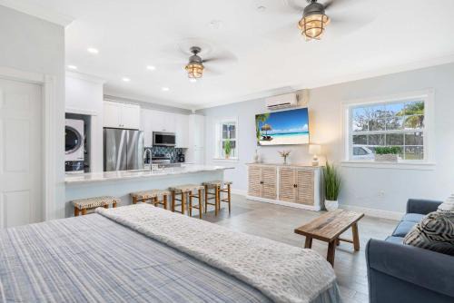 Sebastian Apartment | Cozy Studio Condo in Sebastian