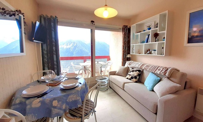 Pla d'Adet Apartment | Cozy studio for 4 in Saint-Lary-Soulan with equipped kitchenette