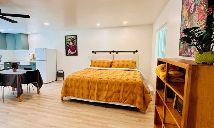 Nevada City Apartment | Cozy studio in adorable Nevada City with AC, WiFi