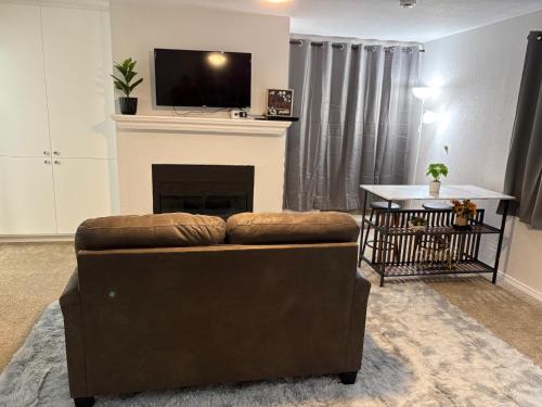Pecos Apartment | Cozy Studio in the Pecos Village