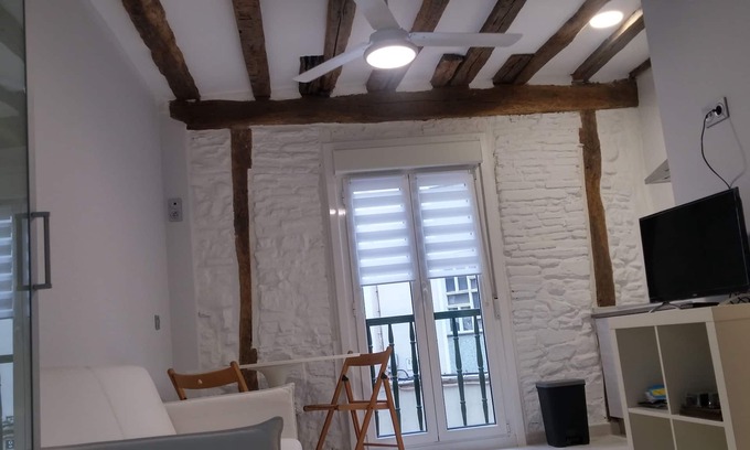 Zumaia Apartment | Cozy studio in Zumaia ESS00568