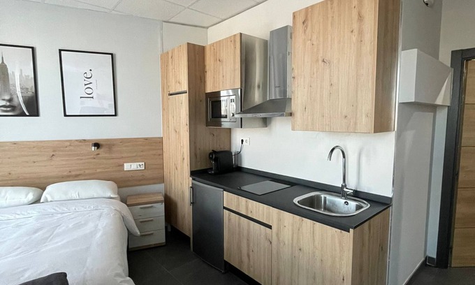 Parla Apartment | Cozy studio near Madrid, Warner and Toledo 4.1