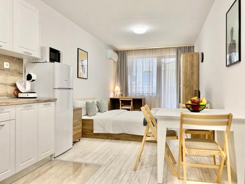 Stara Zagora Apartment | Cozy Studio next to State Opera with Work Space