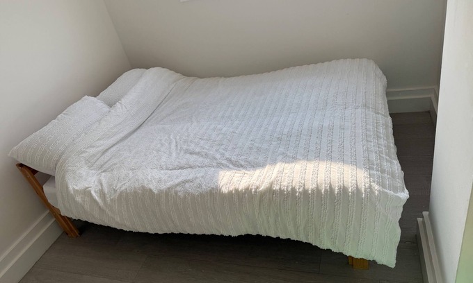Selhurst Apartment | Cozy Studio Retreat in Croydon