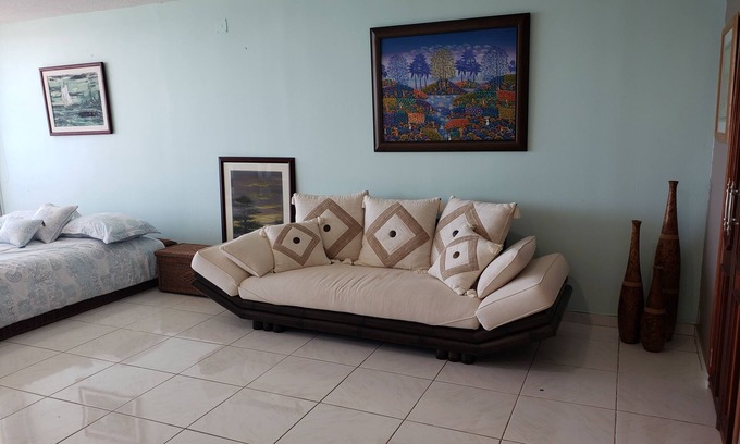 Cabezas Apartment | Cozy Studio right in front of water minutes away from the beach.