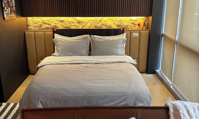 Bagumbayan Condo | Cozy Studio unit with mountain view