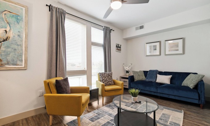 Legacy Park Apartment | Cozy studio with fitness room and WiFi in charming Plano