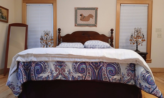Sunbury Apartment | Cozy studio with WiFi and AC in charming Sunbury