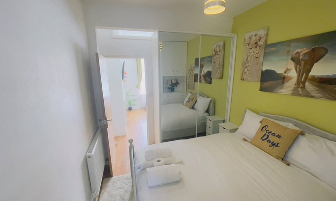 Thorpe Satchville House | cozy & stylish one bedroom House