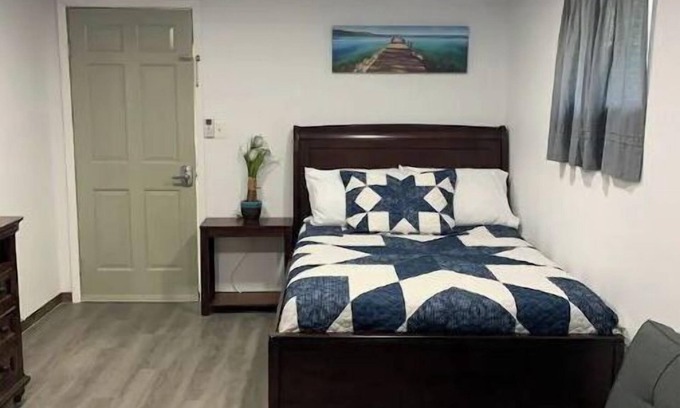 McAllen Apartment | Cozy Suite *Excellent location* FREE Wi-fi/Netflix