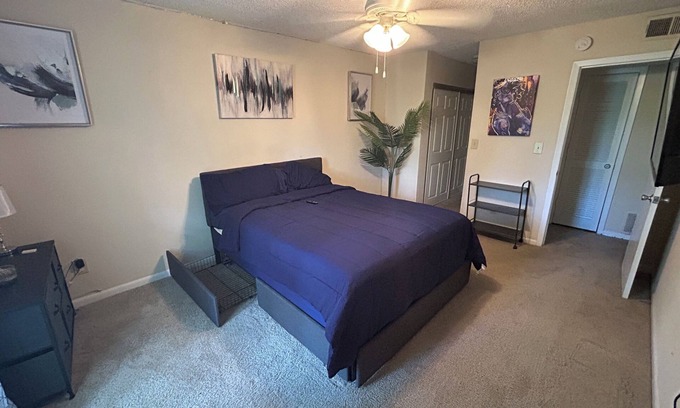 Cumberland Apartment | COZY SUITE Near Braves, Convention Center, and Chattahoochee River!