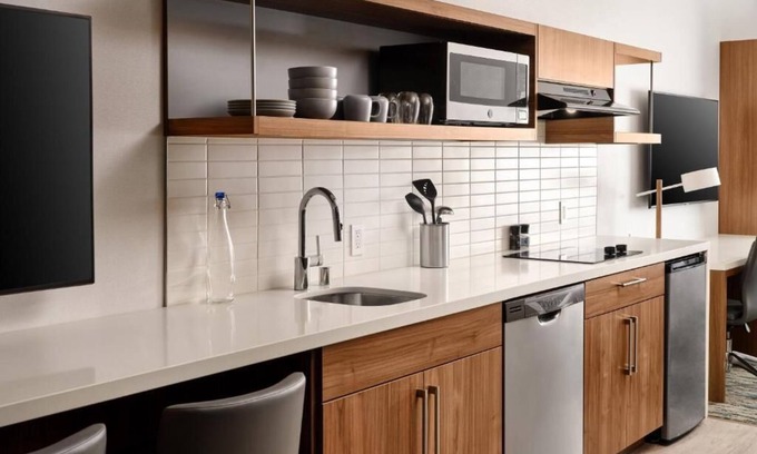 Anaheim Resort Hotel | Cozy Suites steps to Disney - Stay with Us for a Magical Family Trip | 3 Units