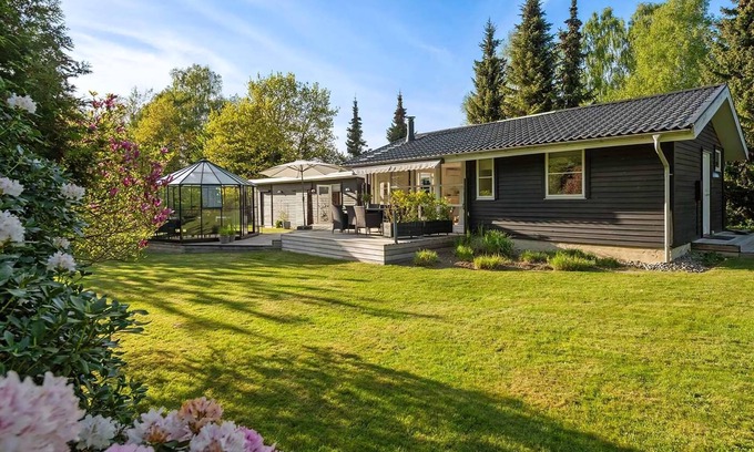 Togeholt Villa | Cozy summer house near beach and nature
