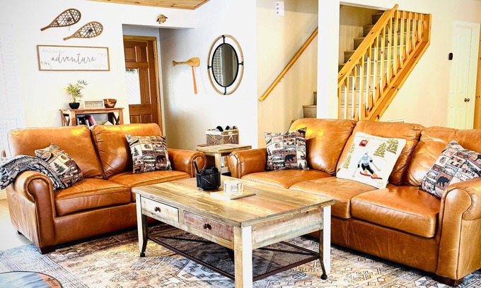 Kingswood Estates House | Cozy Tahoe Vista home with fireplace, furnished deck, & forest view