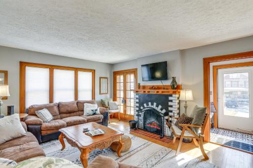 Tiffin House | Cozy Tiffin House with Private Pool 1 Mi to Town!